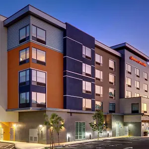 3* Hotel Hampton & By Hilton